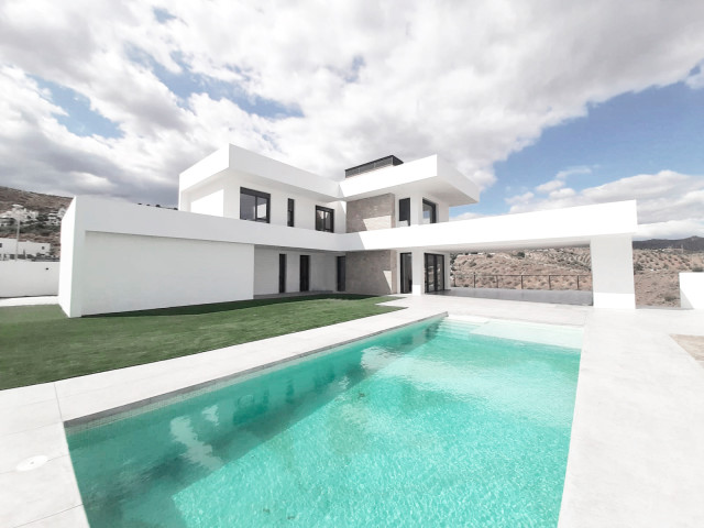 Garces minimalistisch-pools