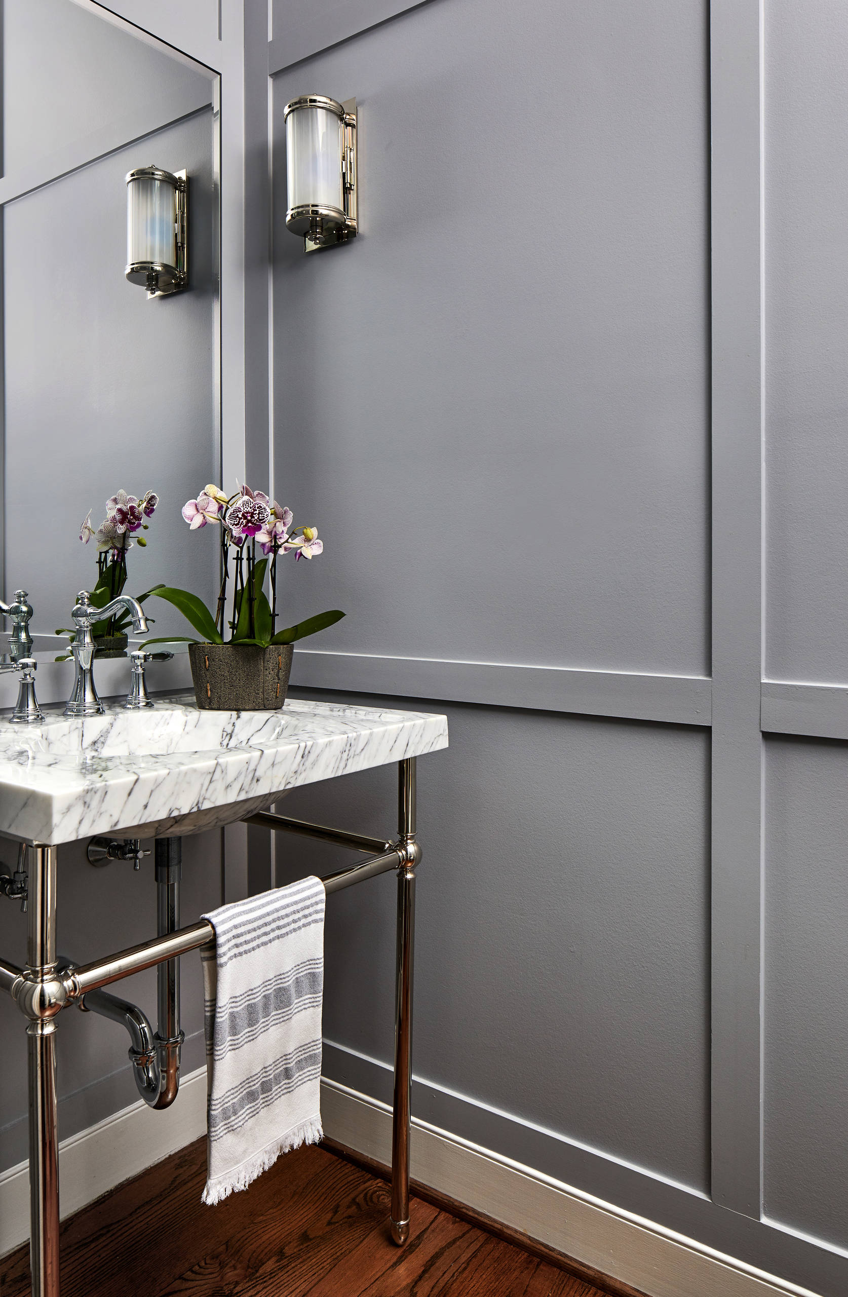 Houzz Tour: Soft Industrial Style for a Classic Home