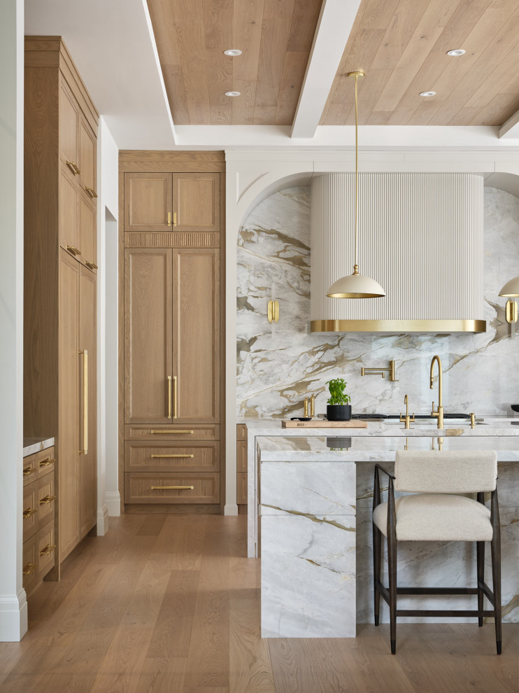 Transitional kitchen photo in Toronto