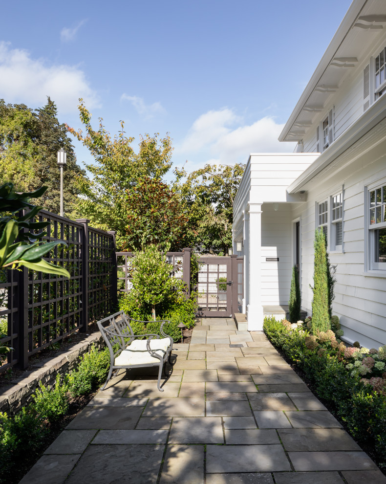 Transitional home design photo in Seattle