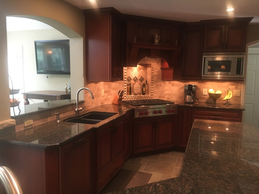 Inspiration for a transitional kitchen remodel in Cincinnati