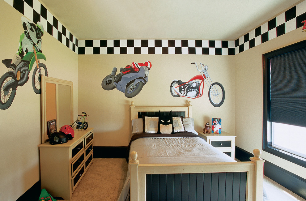 Inspiration for a transitional home design remodel in Atlanta