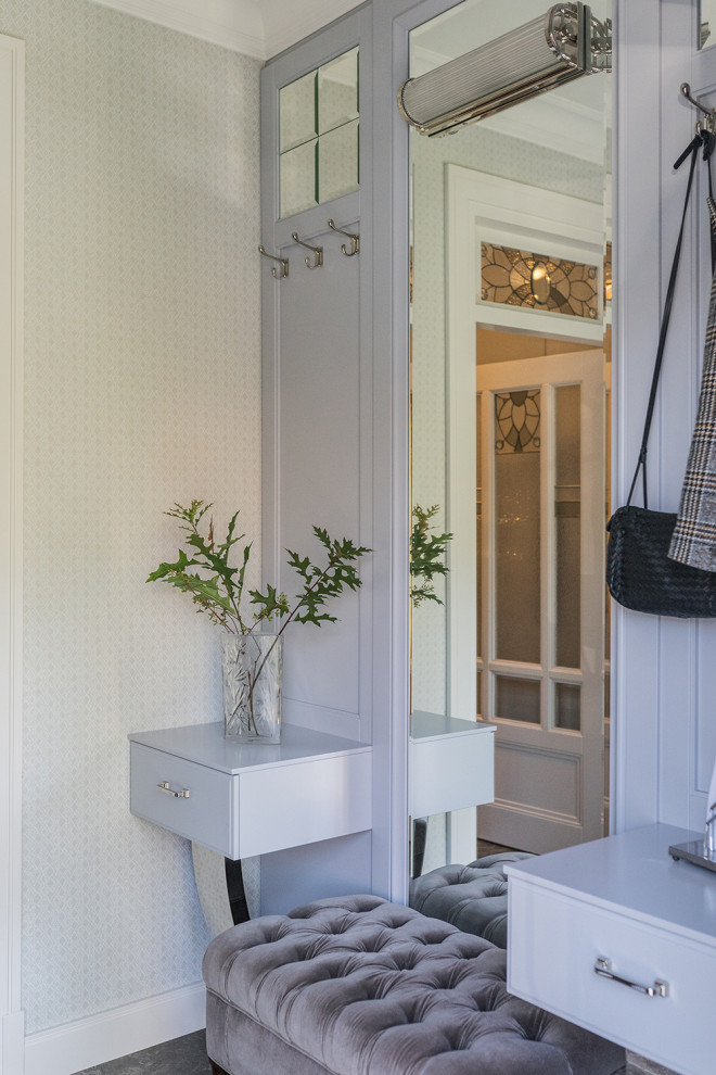 Прихожая частного дома