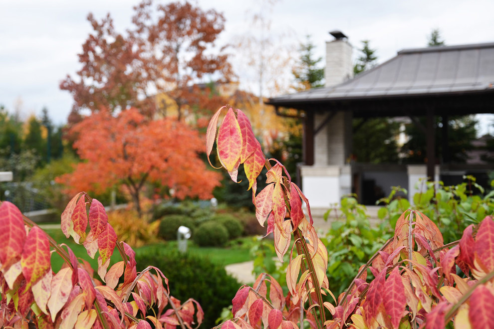 Современный сад в КП "Бенелюкс" вилла 1