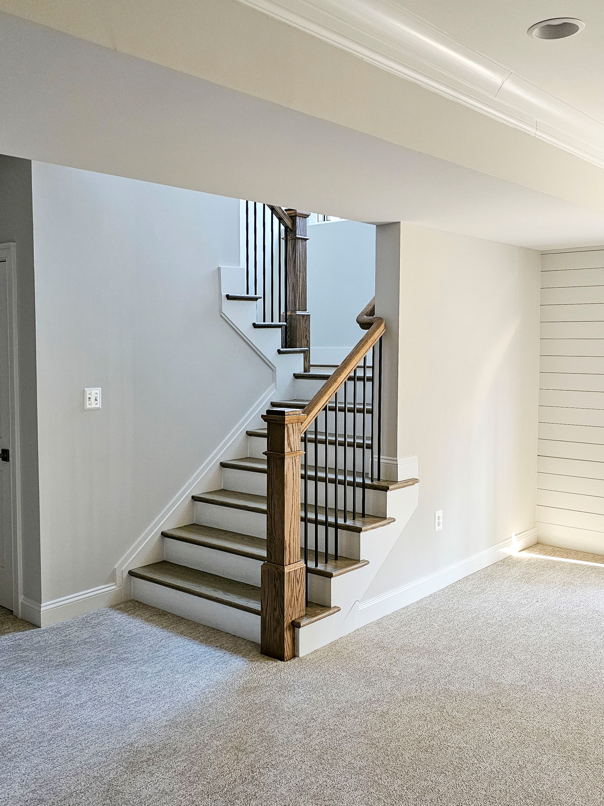 105_Modern and Bold U-Shaped Staircase, Vienna VA 22180