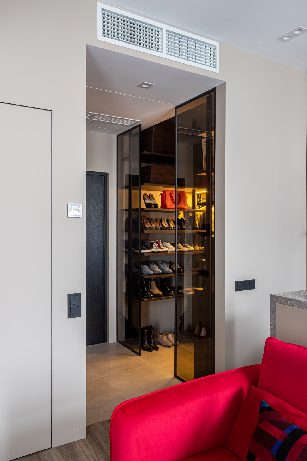 Прихожая с гардеробной