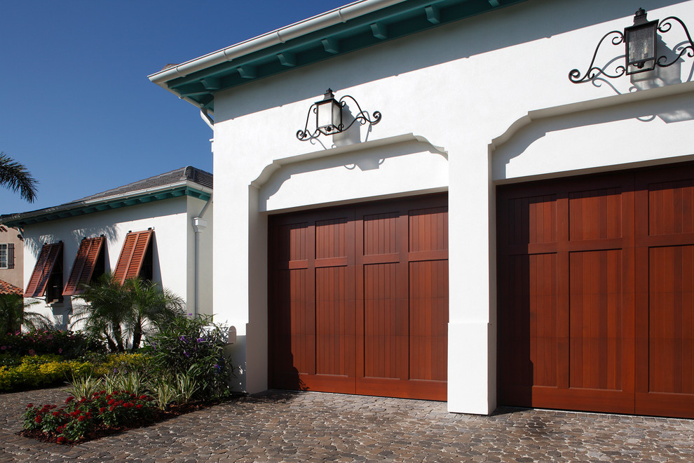 Photo of a beach style exterior in Tampa.