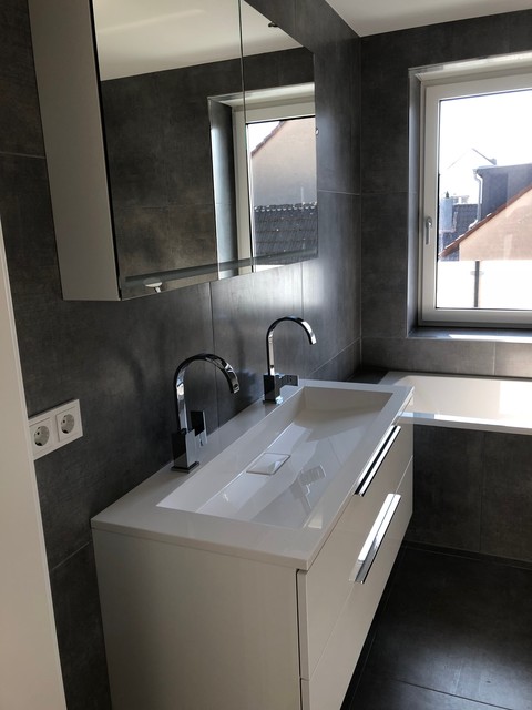 Bad - DG. contemporary-bathroom