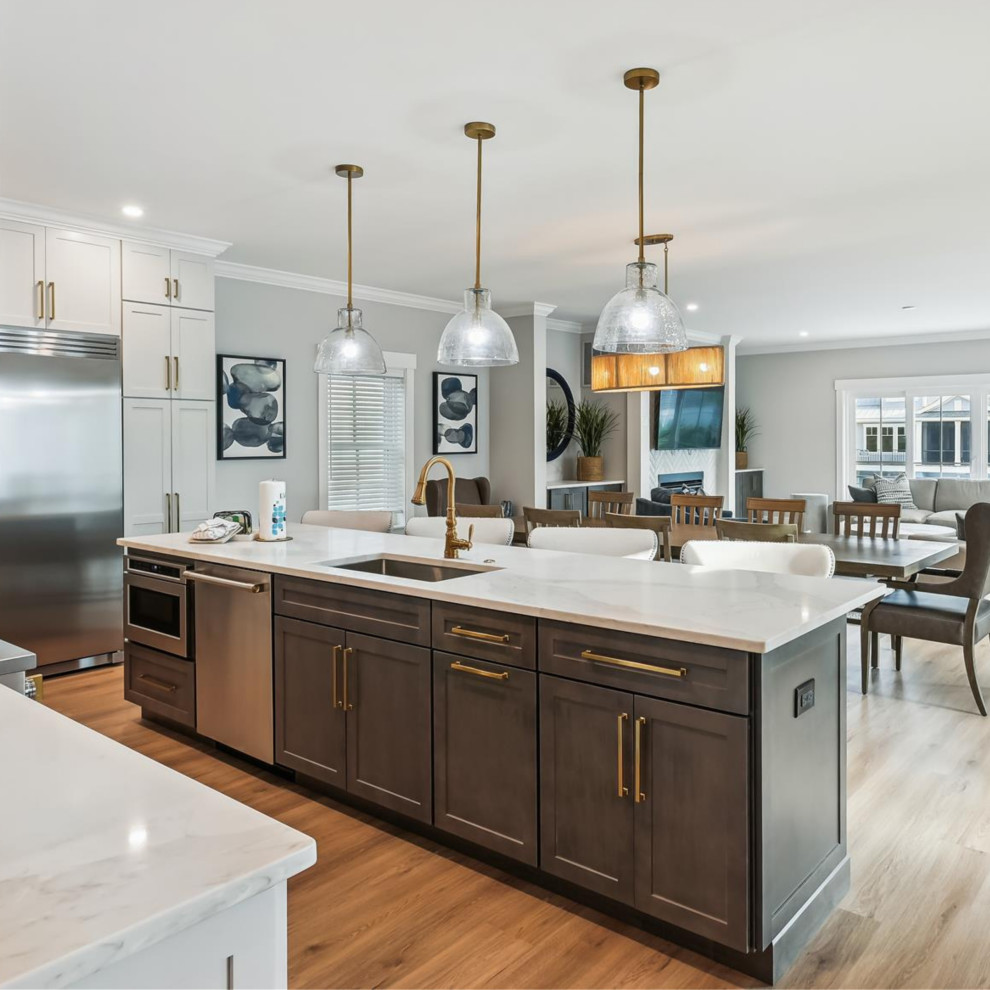 Example of a transitional kitchen design in Atlanta