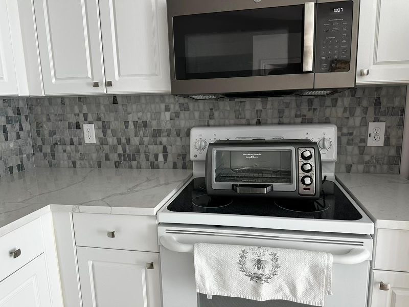 Kitchen countertops and Backsplash