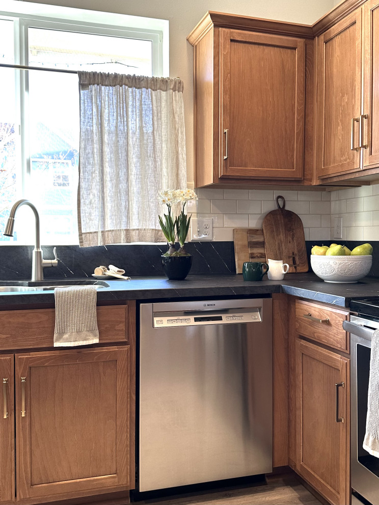 Kitchen & Entry Refresh