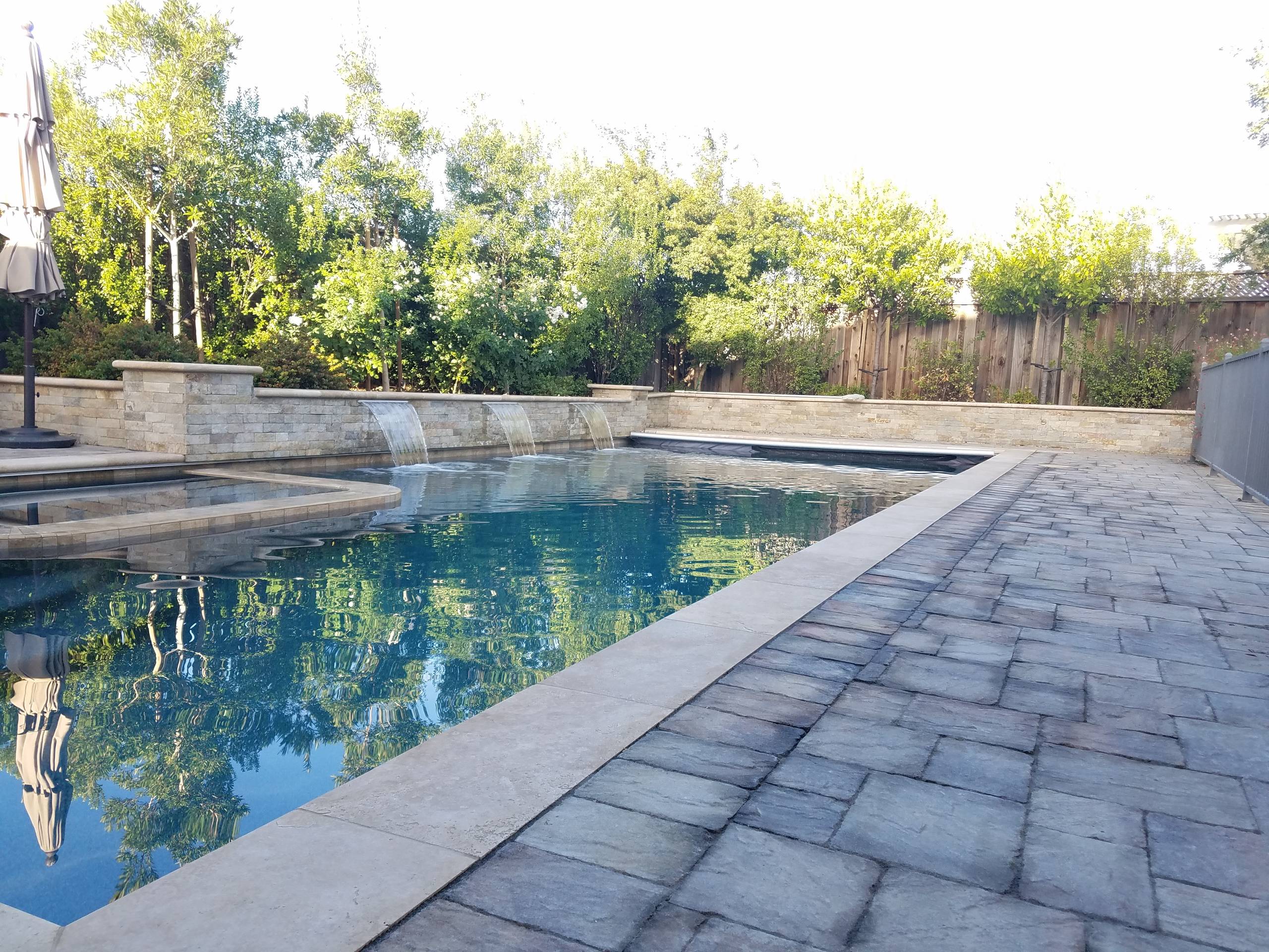 Pool & Play
