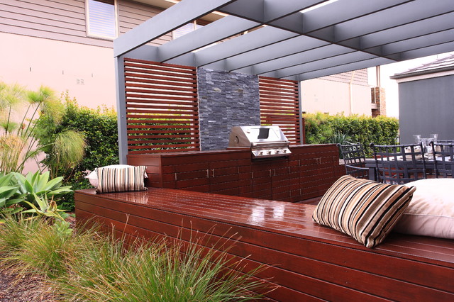 Aussie BBQ deck and dining area - Contemporary - Patio 