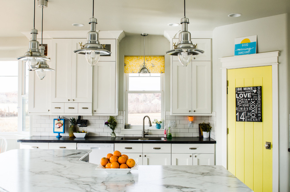 Trendy kitchen photo in Salt Lake City