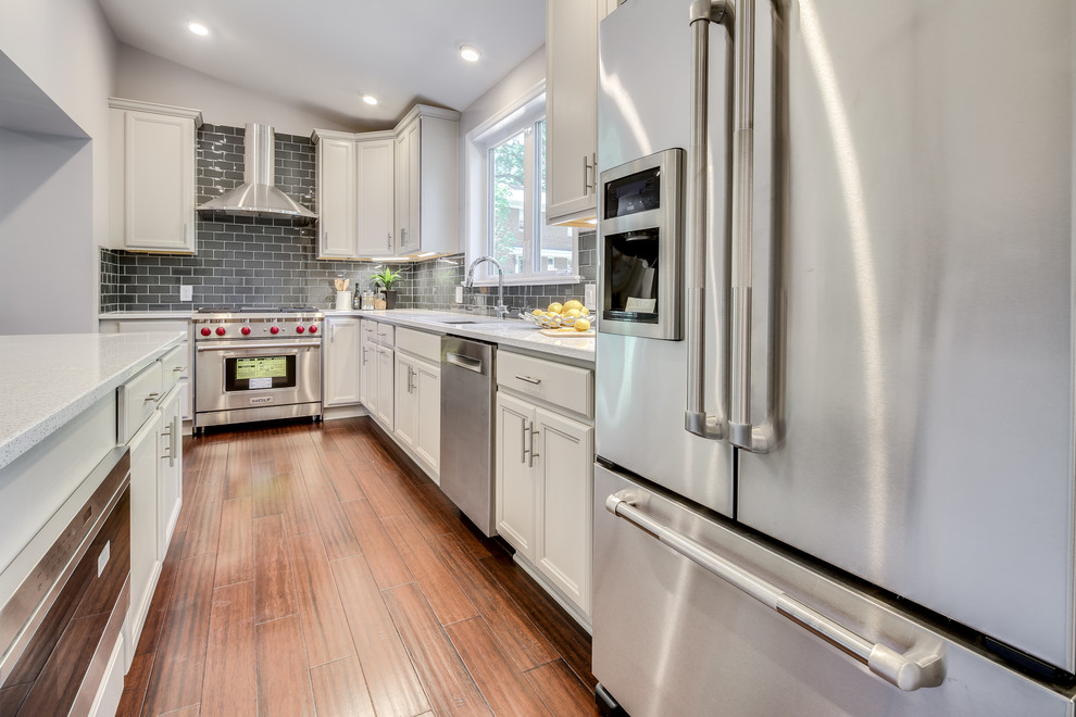 Transitional kitchen photo in DC Metro