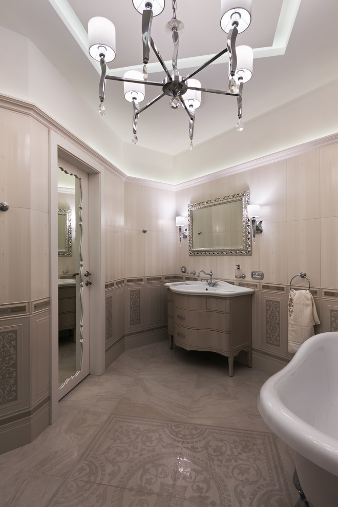 Светлые тона и зеркальные поверхности от Виктории Витковской