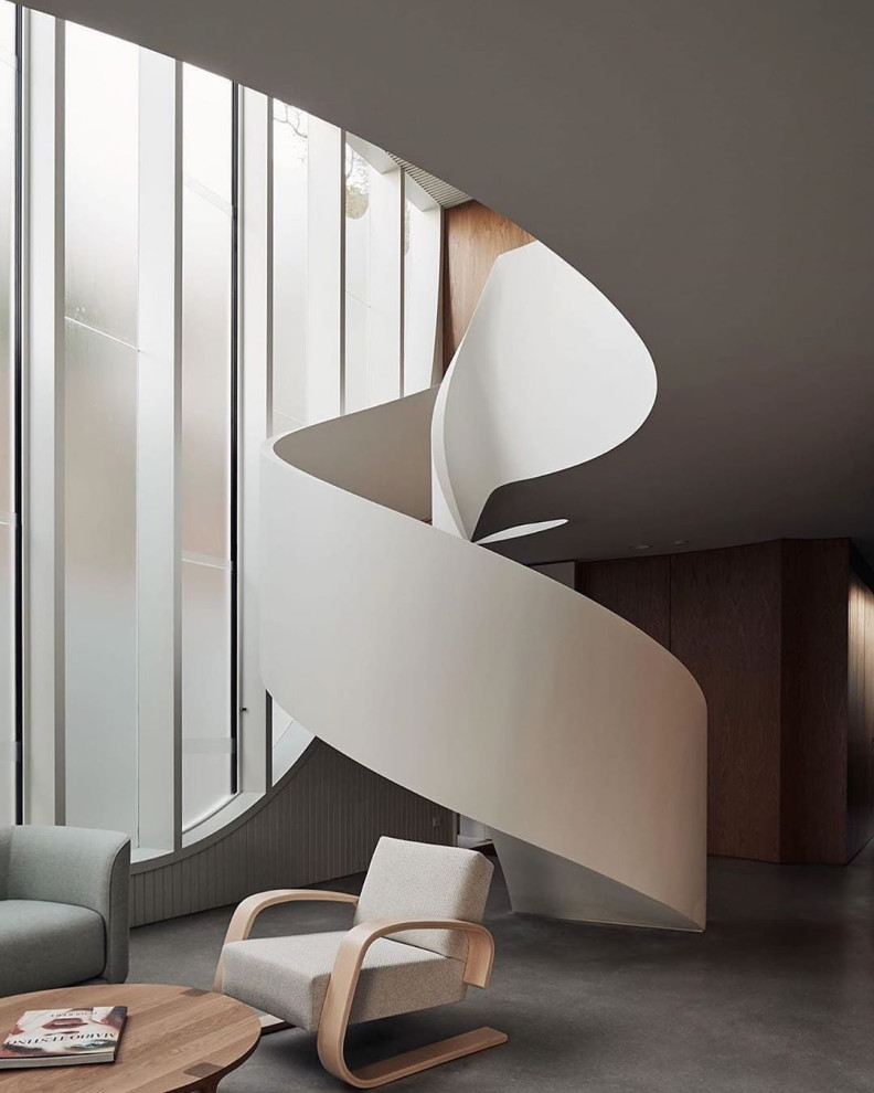 Лестница из цветного бетона