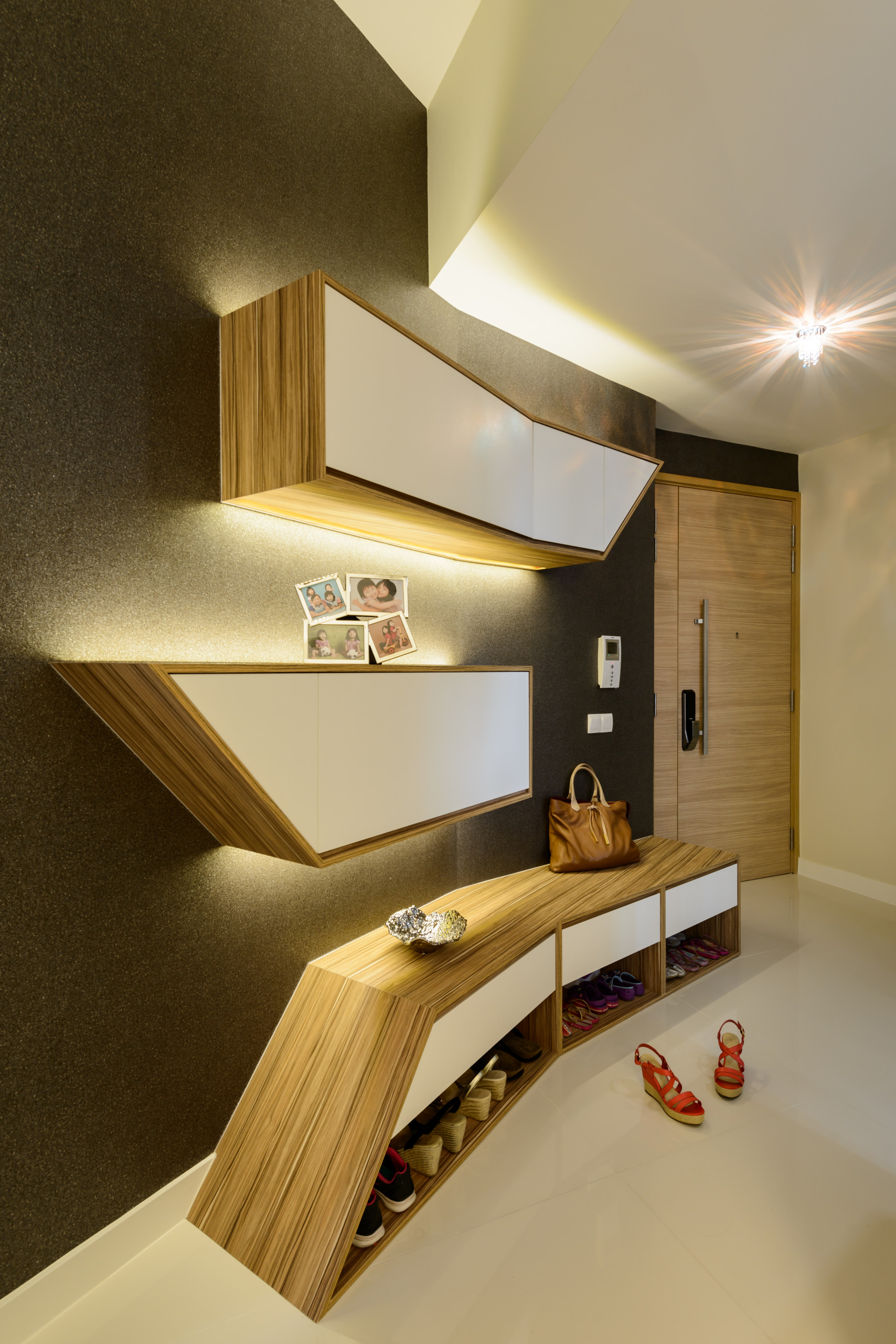 Shoe Storage Ideas For a Home's Entrance
