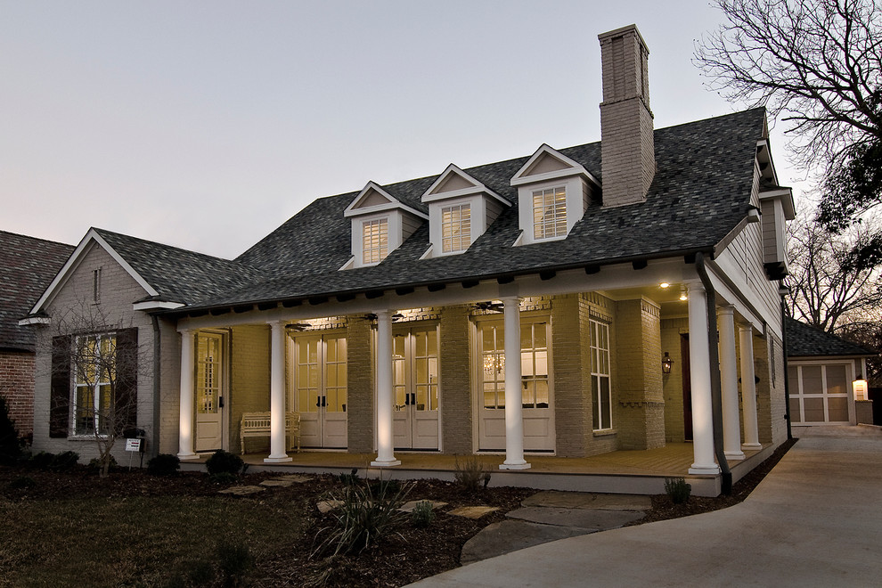Design ideas for a traditional exterior in Dallas.