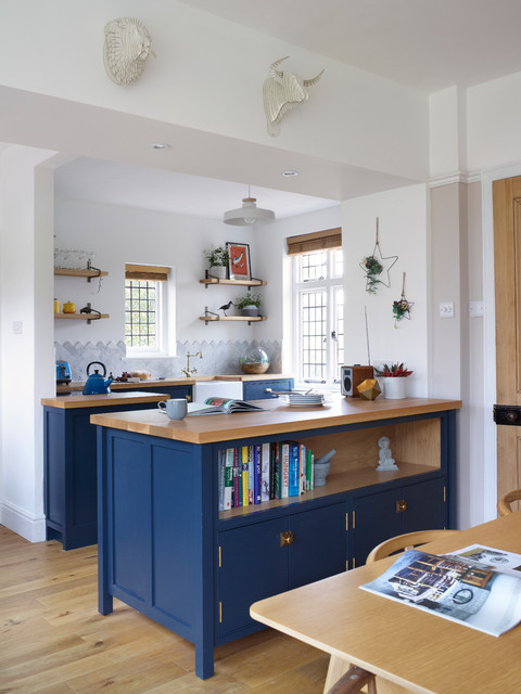 kitchen transitional-kitchen