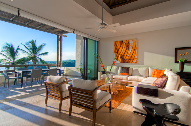 Homes tropical-living-room
