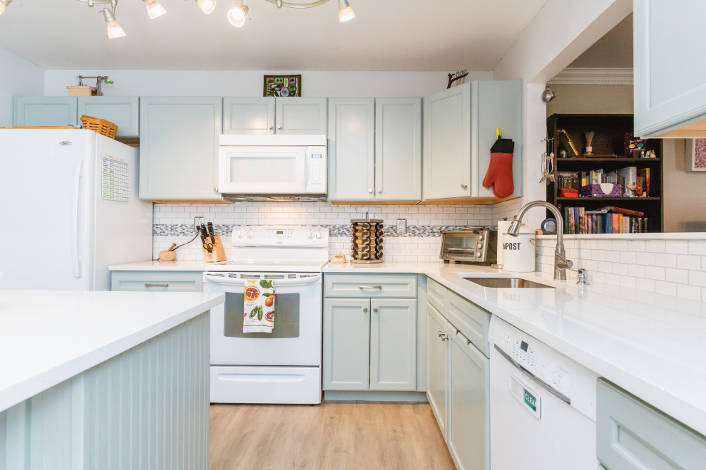 Kitchen - kitchen idea in Baltimore