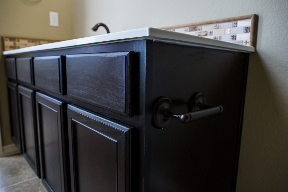 Example of a transitional bathroom design in Austin