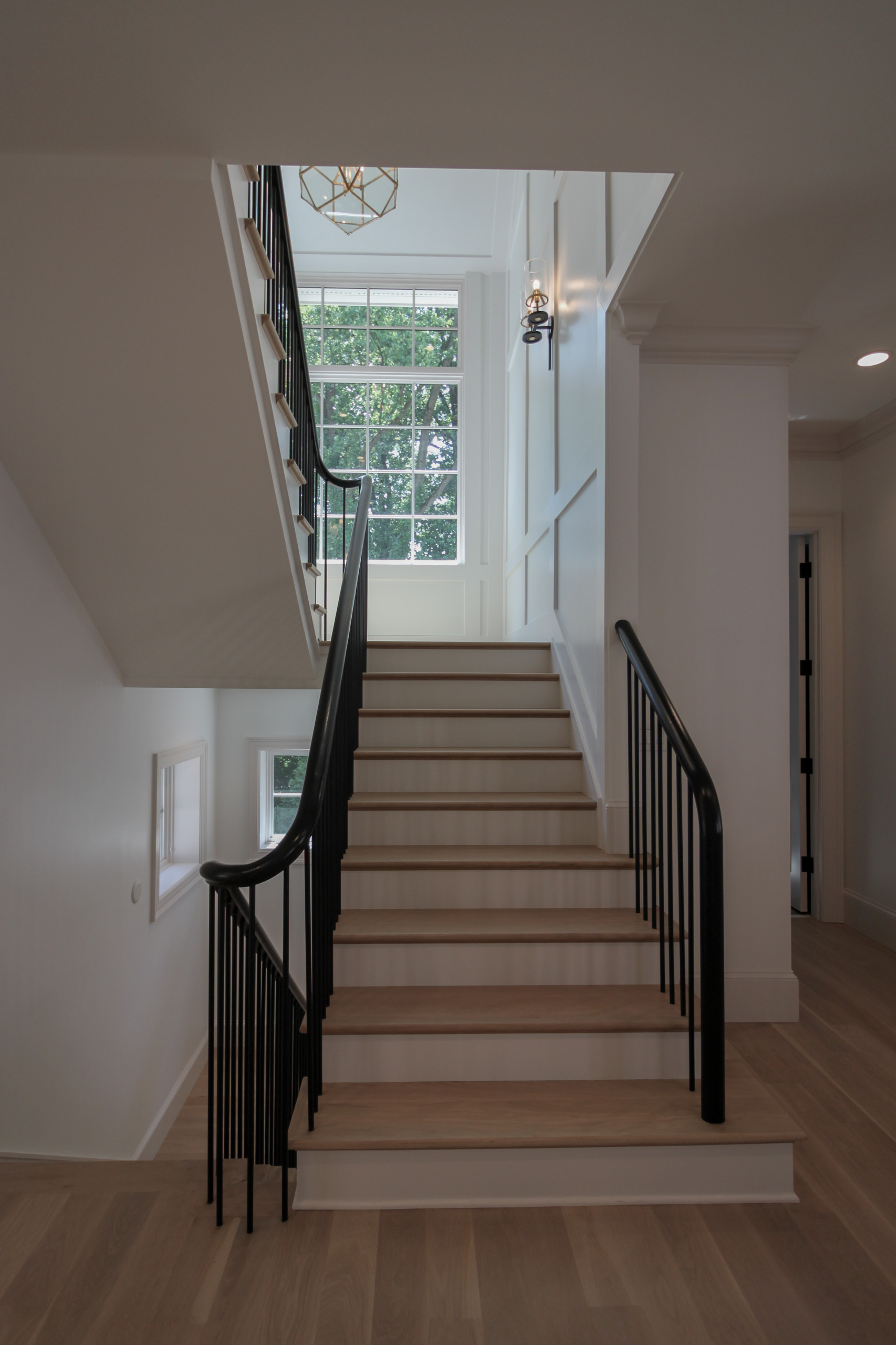 88_Clean & Modern Staircase, Arlington VA 22207