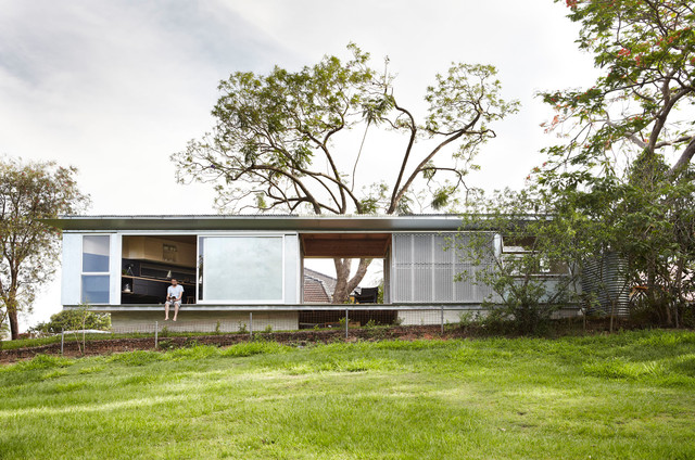 Keperra House industriel-facade
