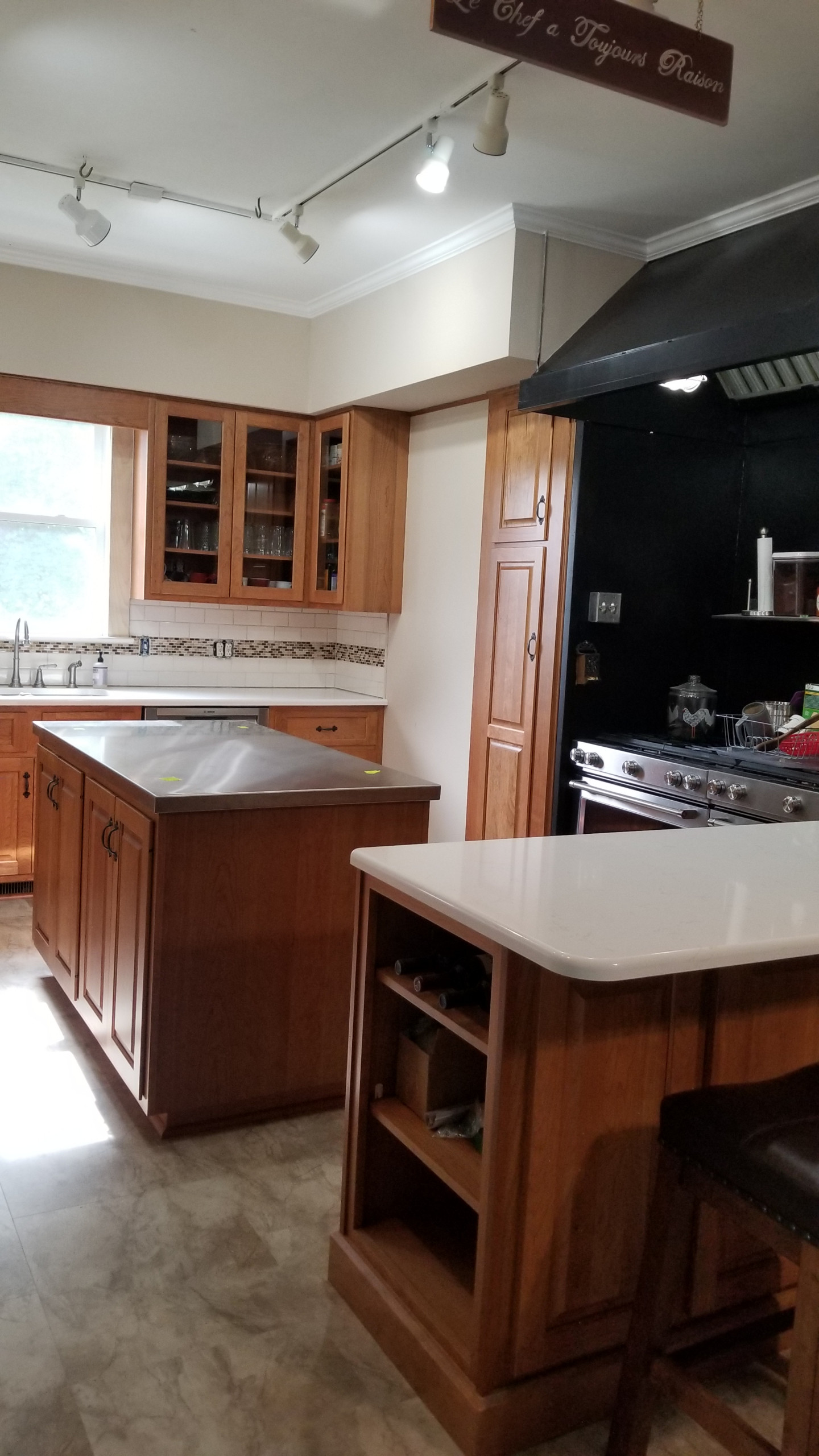 Large Gourmet Country Kitchen