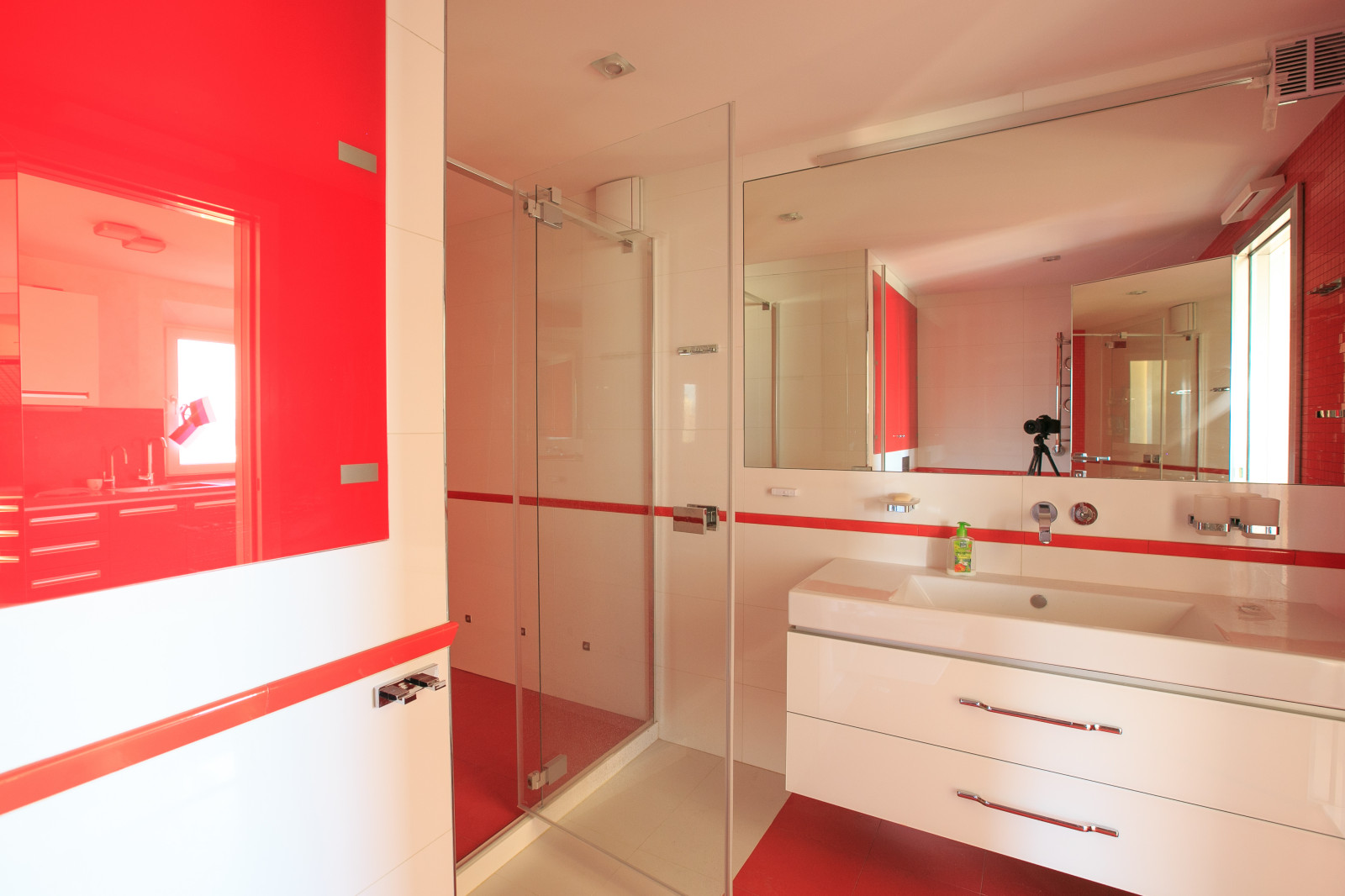 Переделка технического помещения в жилую зону - площадь - 140 м2