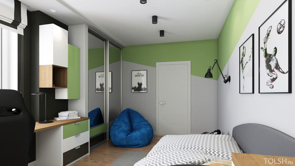 С зелёным акцентом