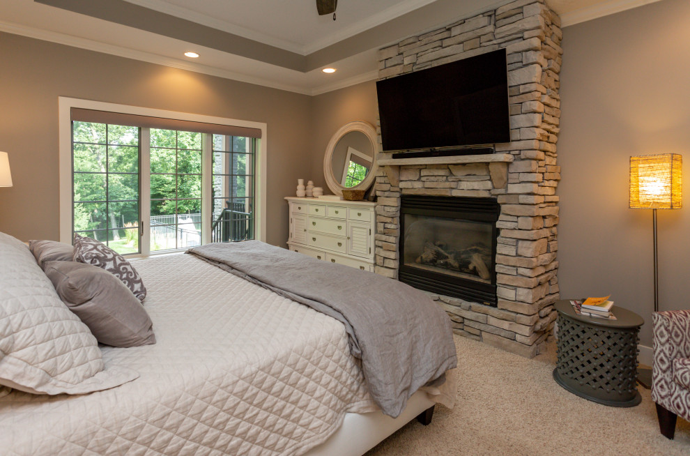 Bedroom - transitional bedroom idea