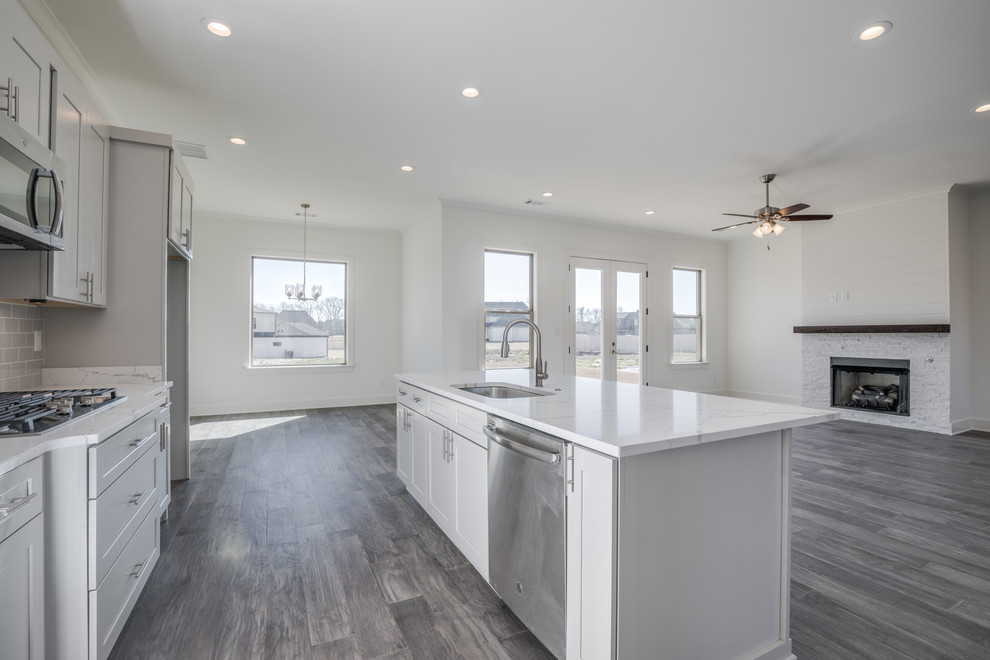 Kitchen - transitional kitchen idea