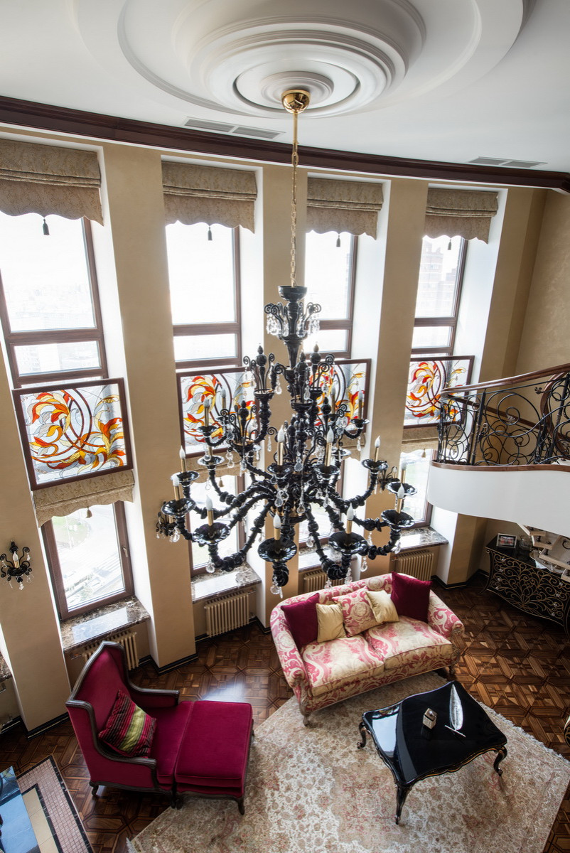 Двухуровневая квартира с камином