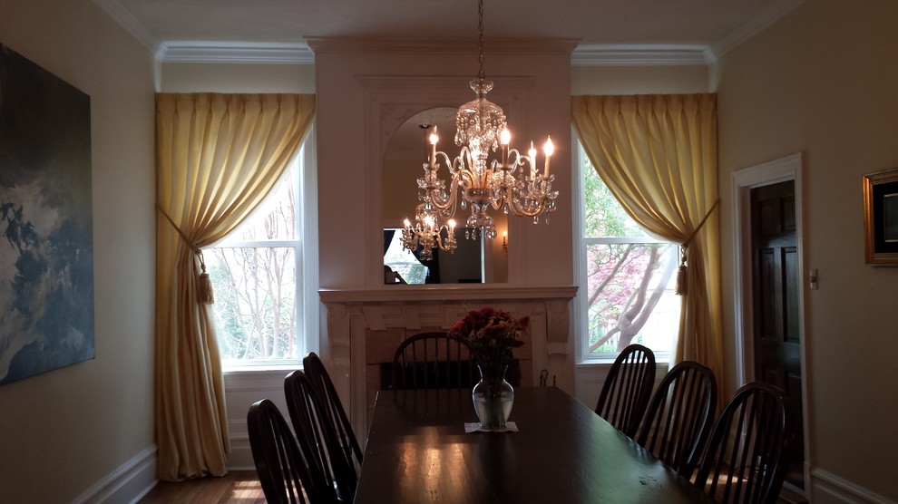Photo of a classic dining room in St Louis.