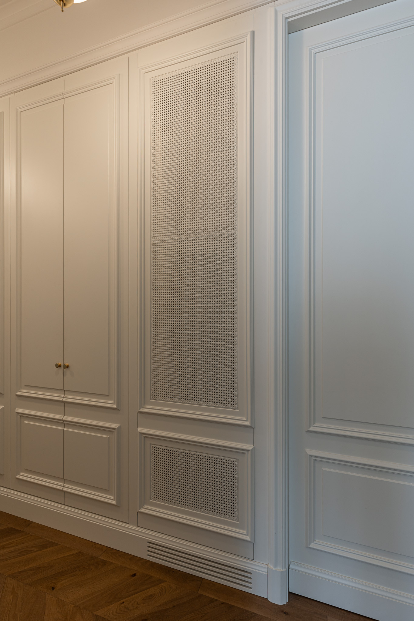 Disimpegno, dettaglio boiserie