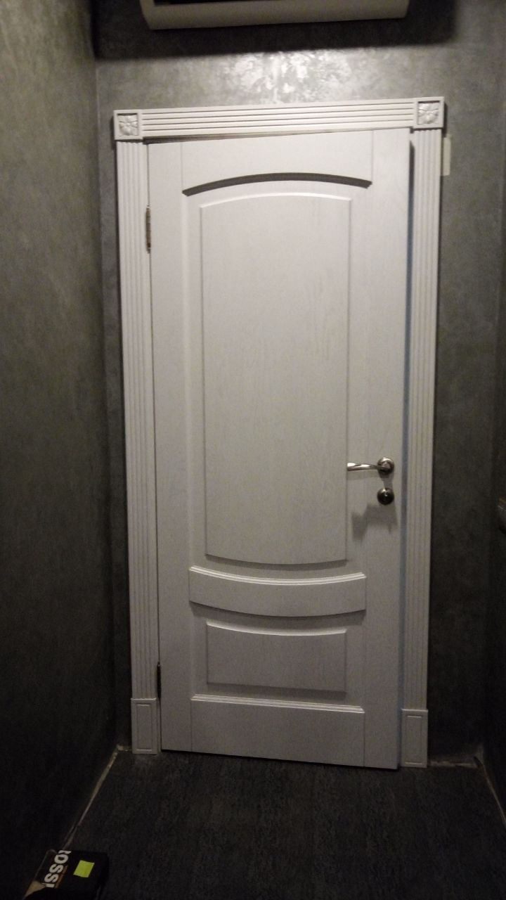 Классические двери из массива дуба