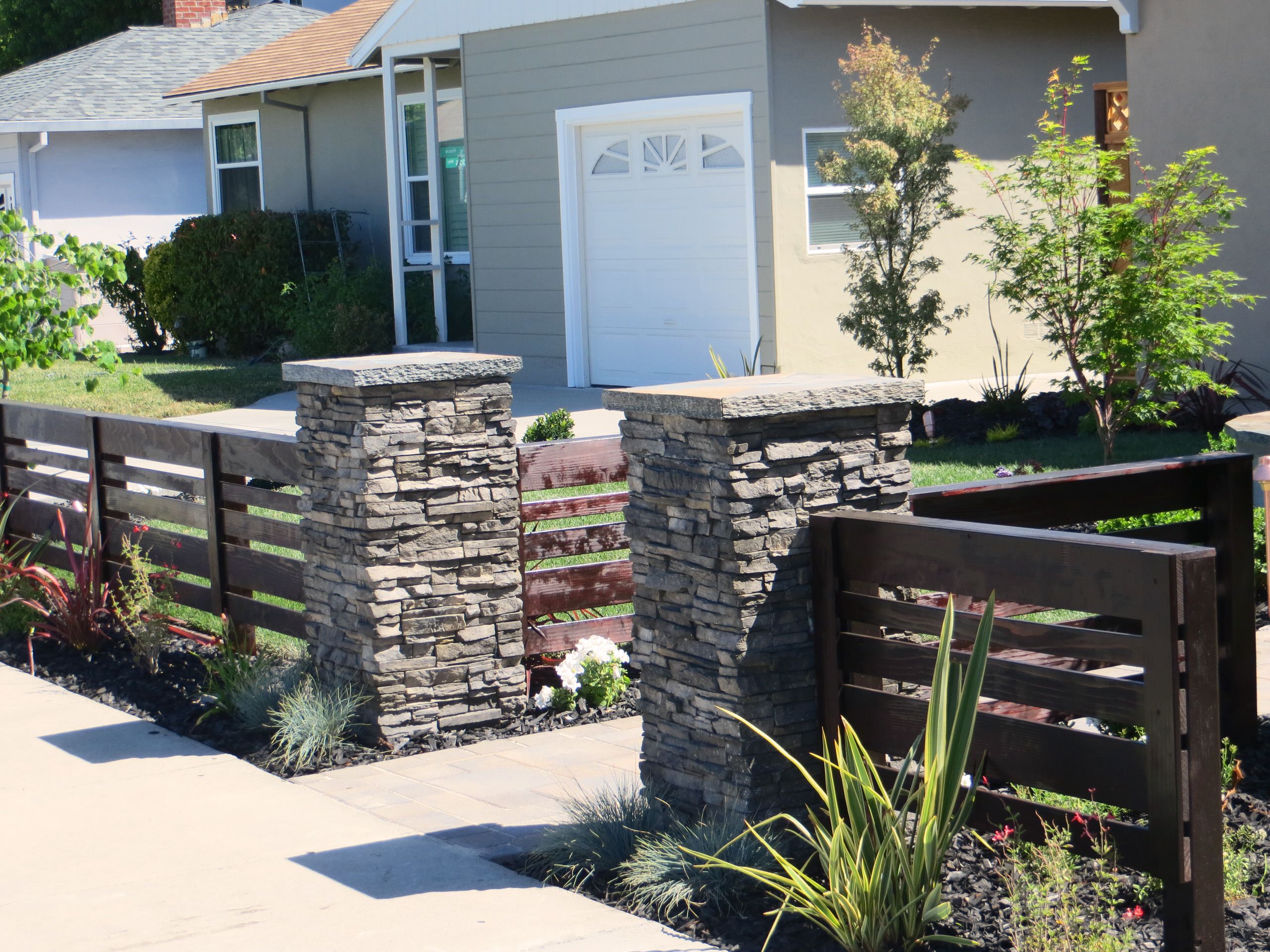 Front Yard Landscapes