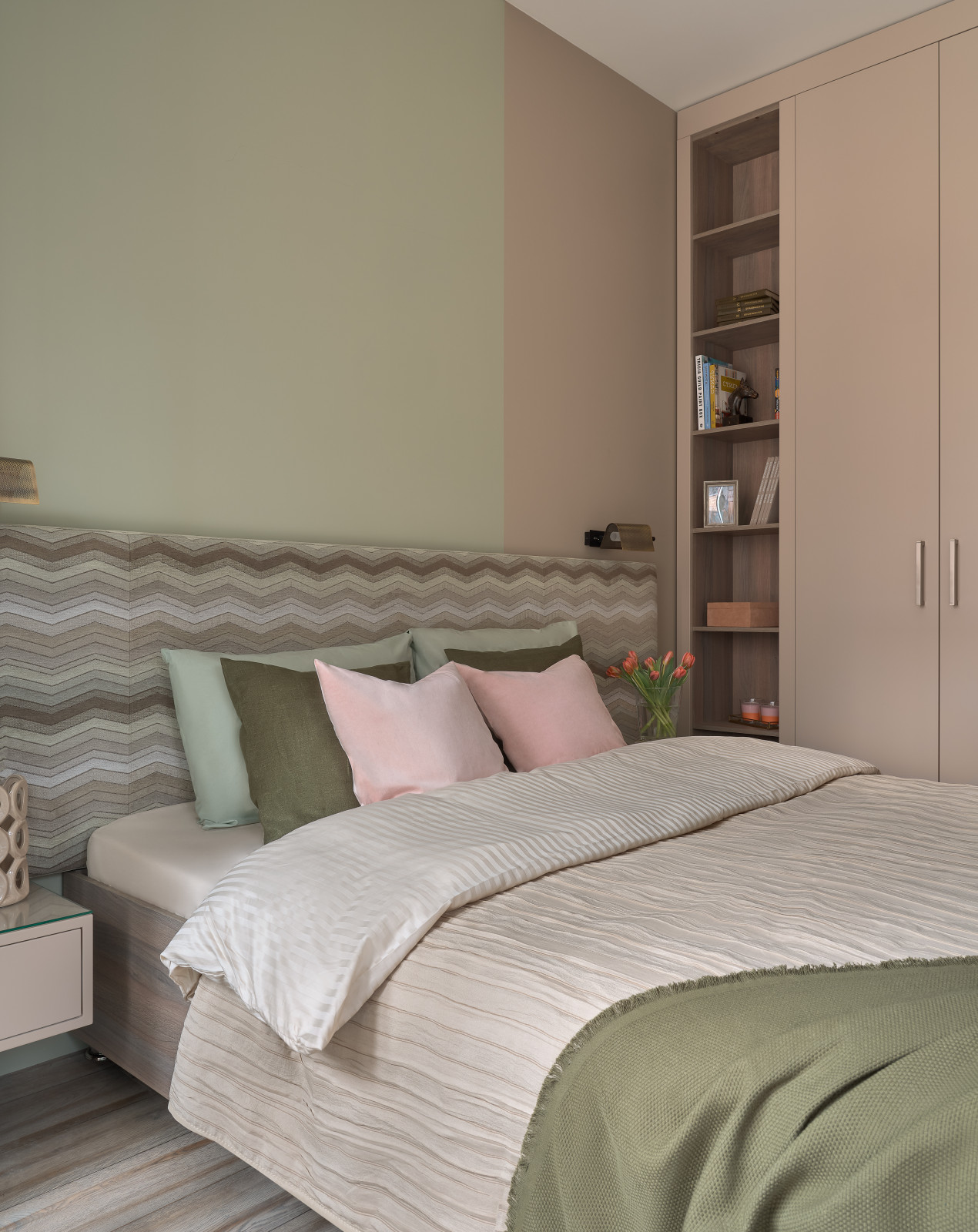 Яркая квартира 46м², Дизайнер Татьяна Нацвина: Публикация Elle Decoration