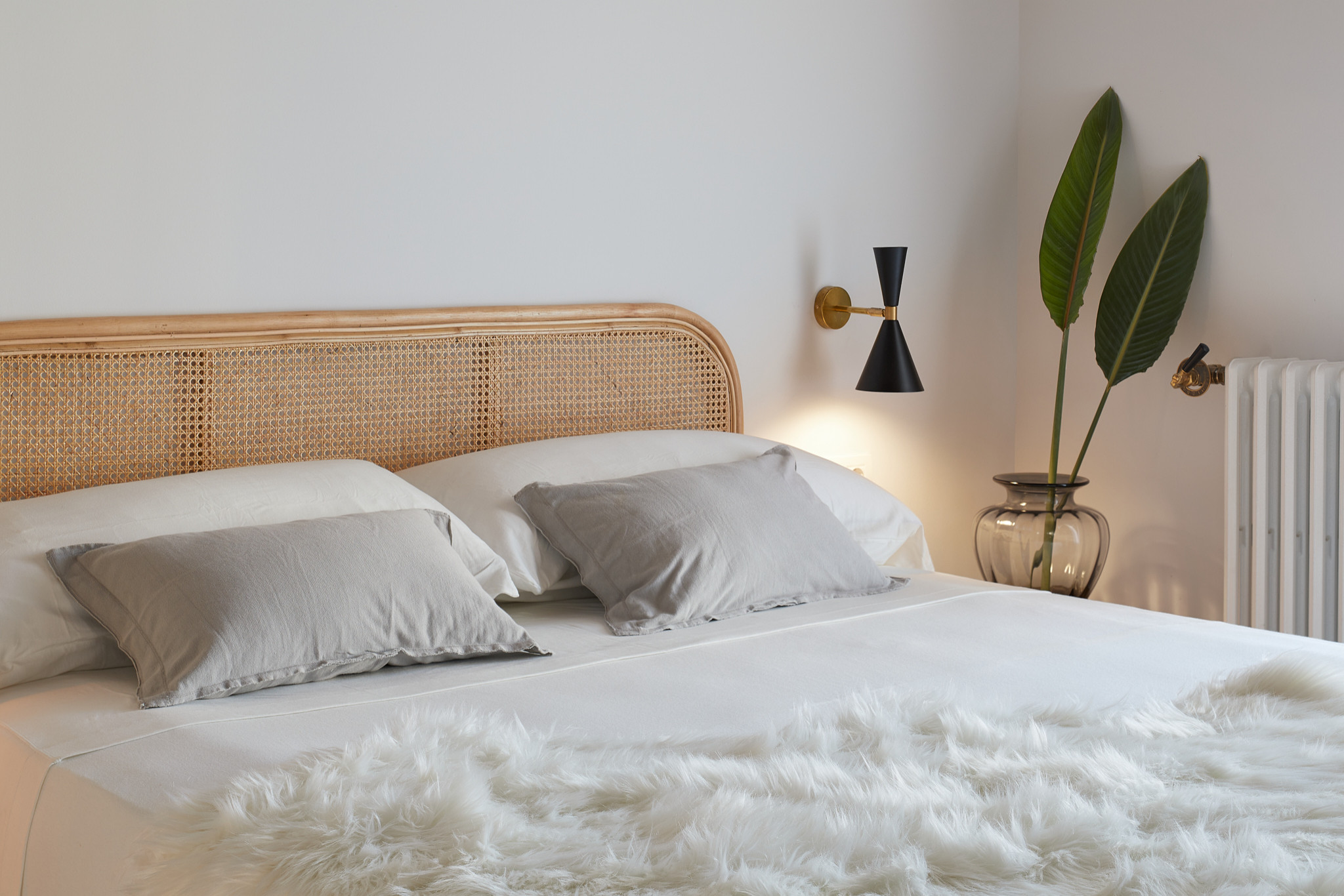 Decoración y cabezal de la cama - Modern - Other - by Davide Pellegrini  Fotógrafo | Houzz