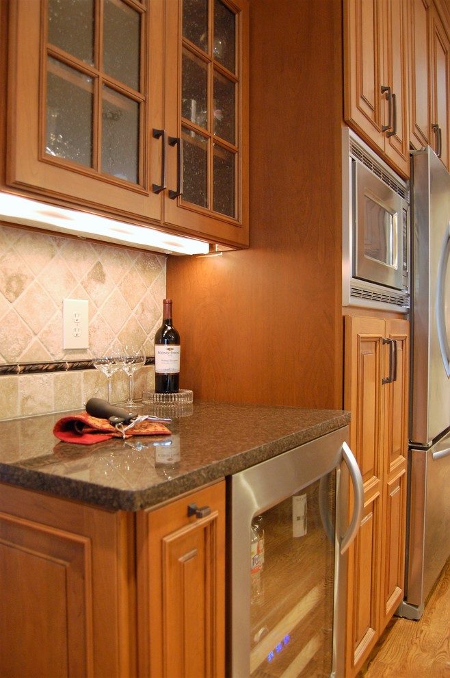 Transitional kitchen photo in DC Metro