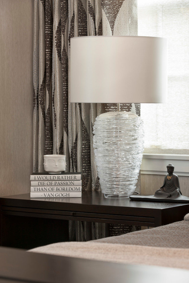 Transitional home design photo in Chicago