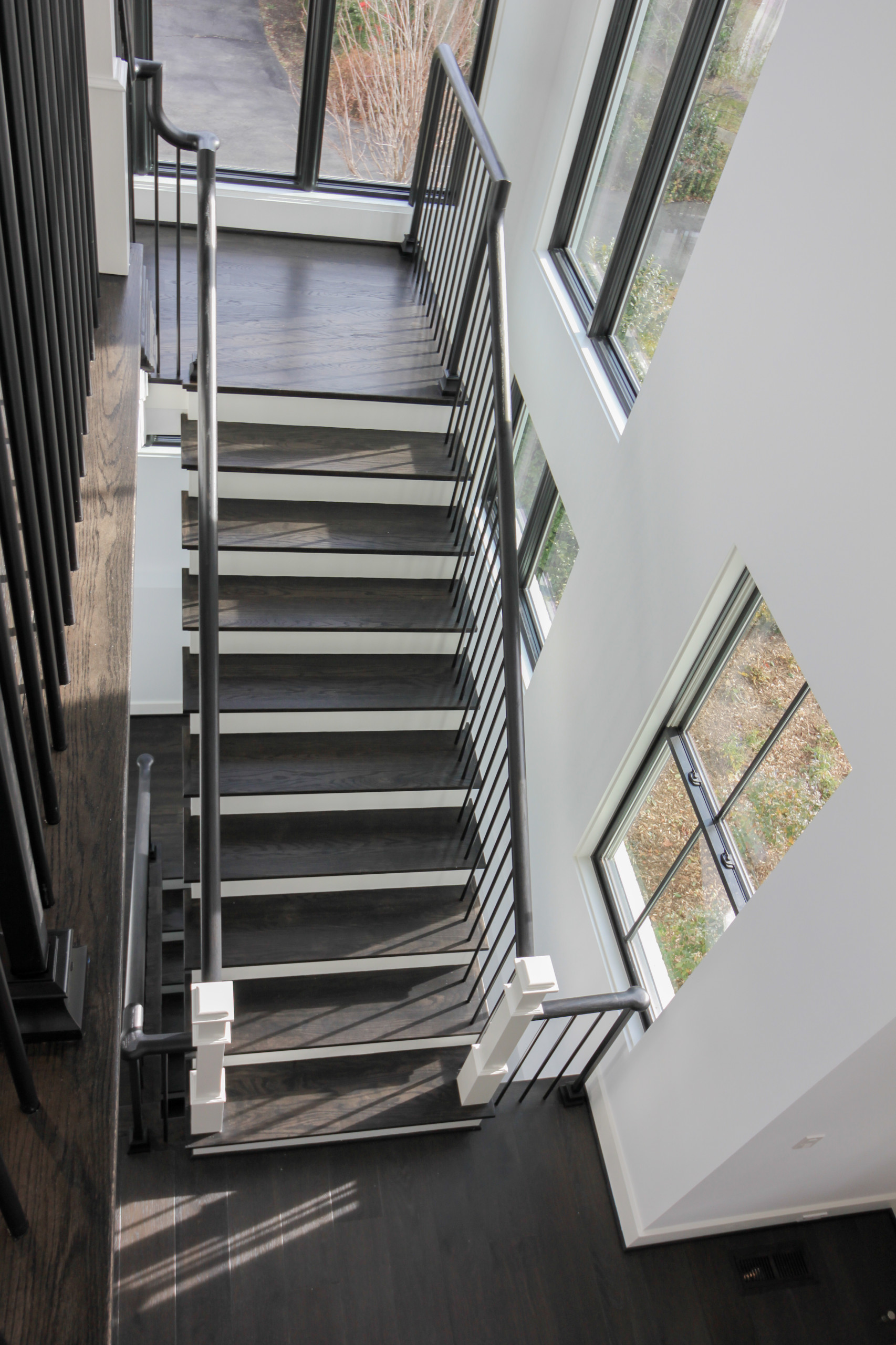 90_Classic Staircase with a Contemporary Twist, McLean VA 22101