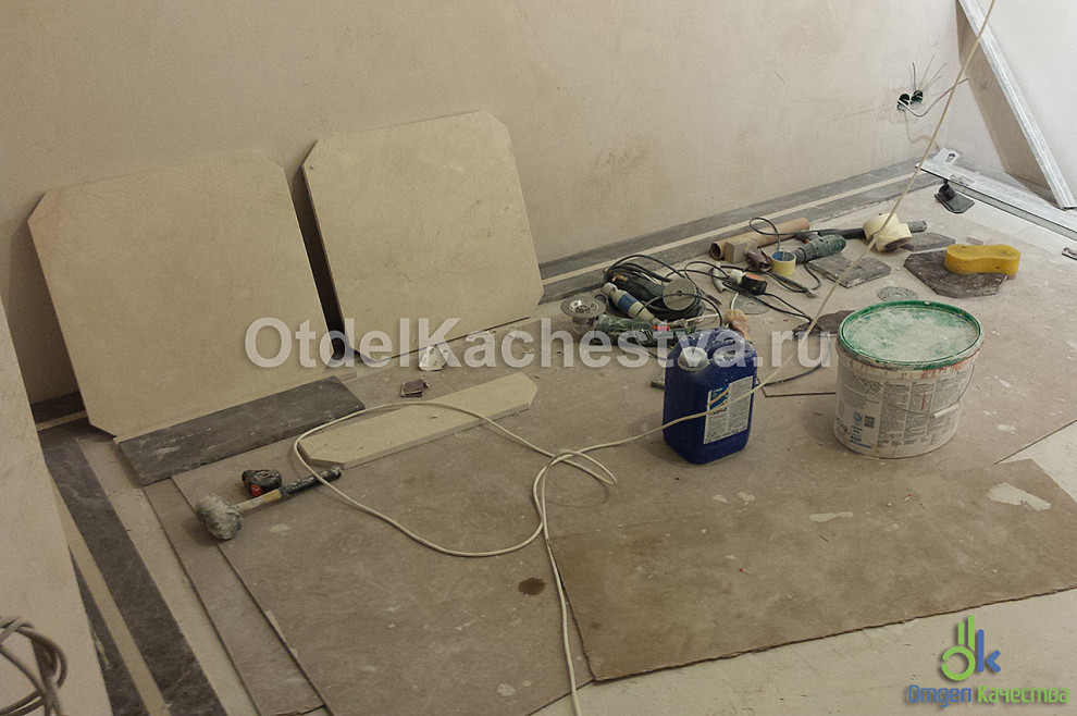 Укладка мрамора в холле