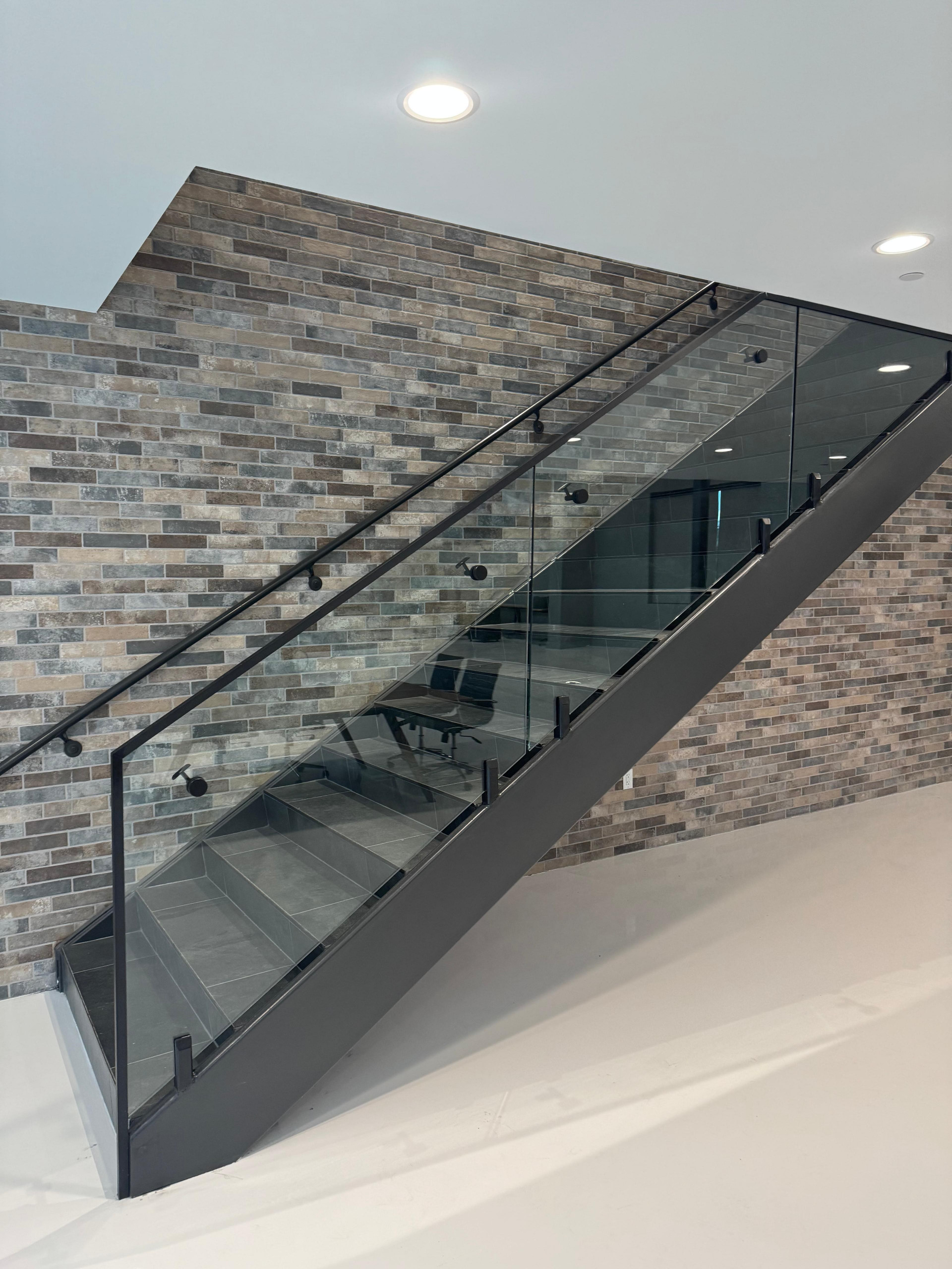 GLASS STAIR RAILING