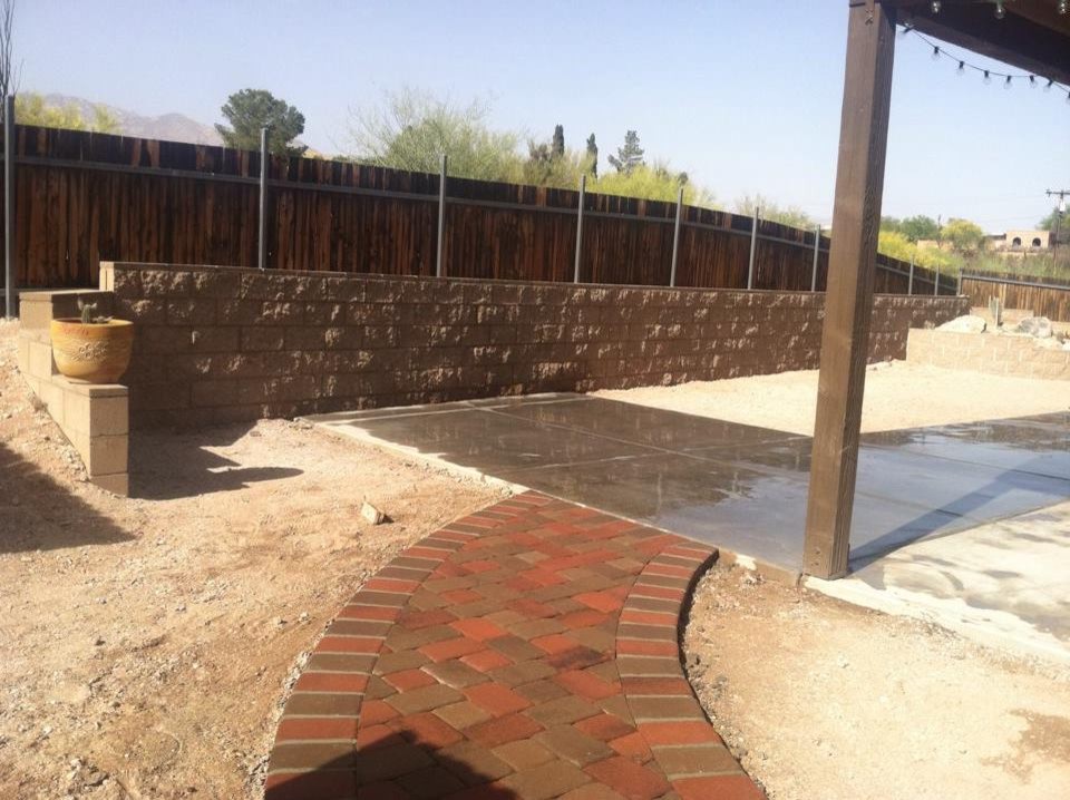 Photo of a rustic landscaping in Phoenix.