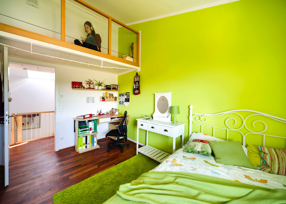 Photo of a transitional kids' room in Stuttgart.