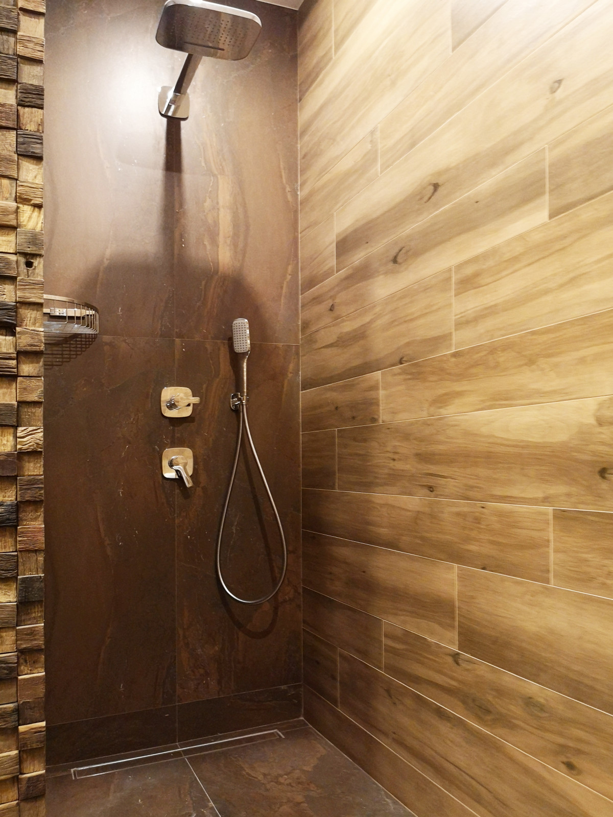 Фото готового интерьера. Цокольный этаж загородного дома, зона для отдыха