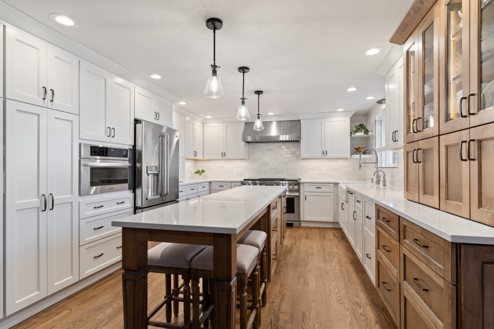 Kitchen - transitional kitchen idea
